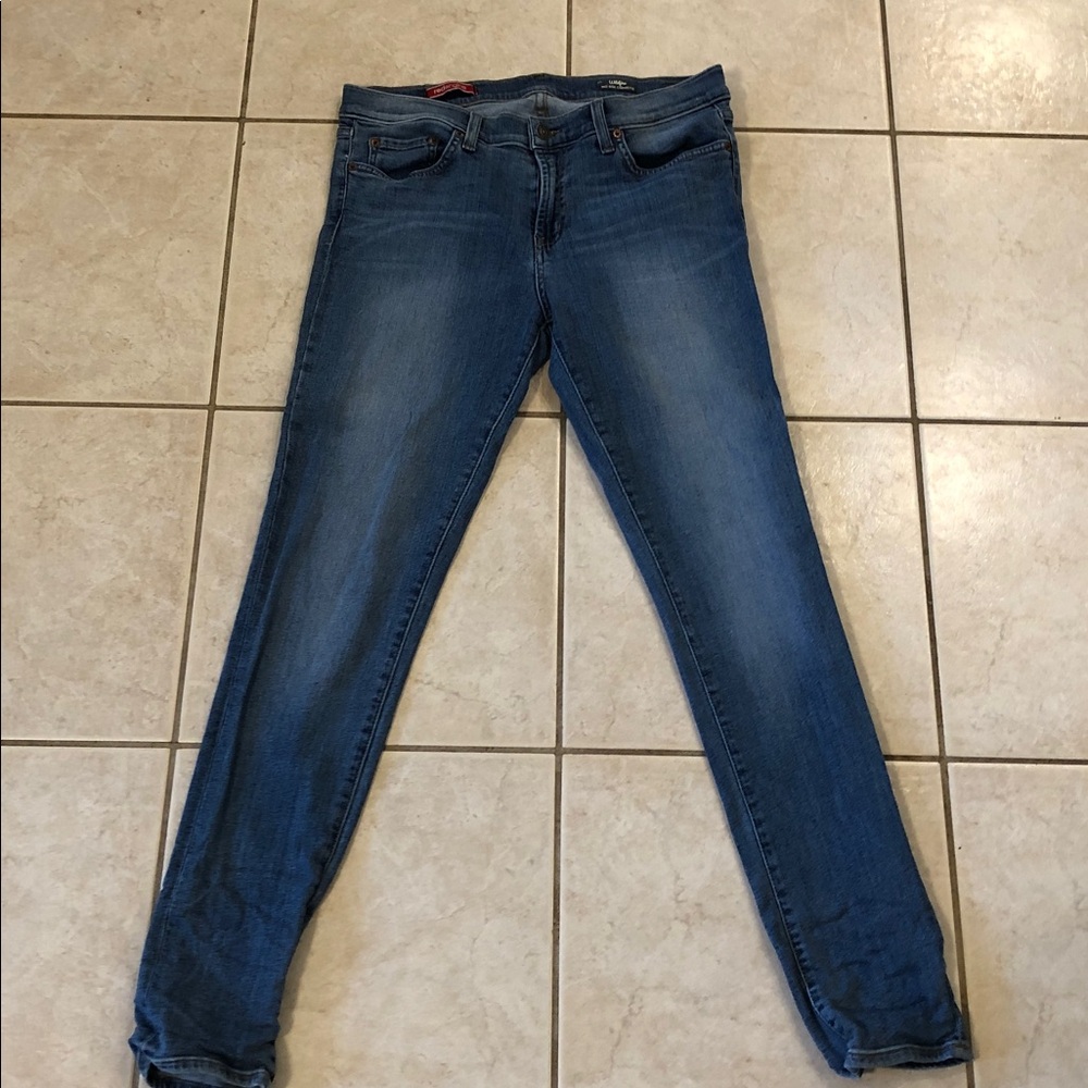 Red Engine mid rise cigarette blue jeans size 32
